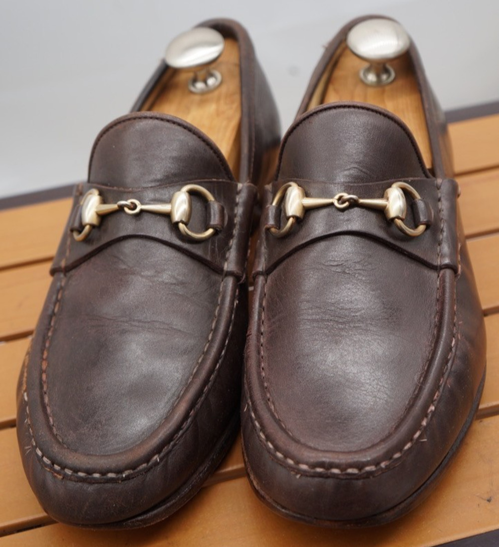 $1090 GUCCI men's leather horsebit loafers w/gold bit - dark brown - US 9.5 D
